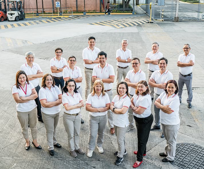 Monde Nissin outreach volunteers
